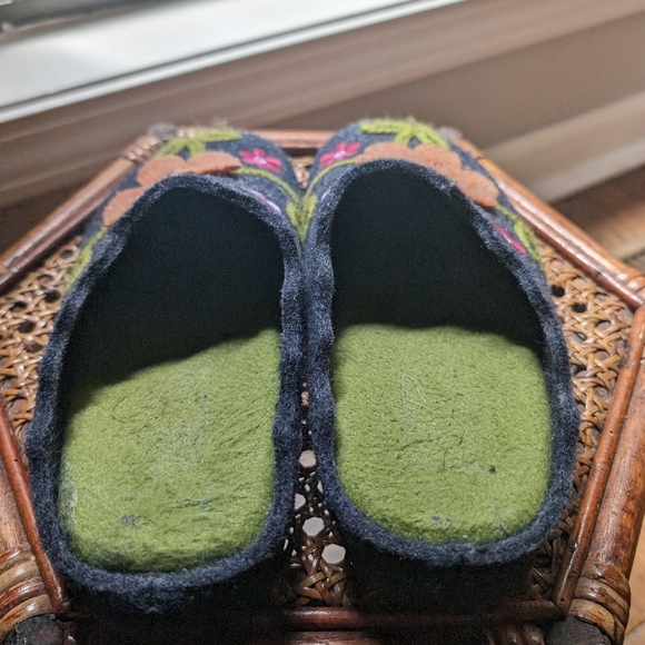 Flexus by Spring Step Posie Women's Wool Slippers. size 36 - Picture 3 of 6